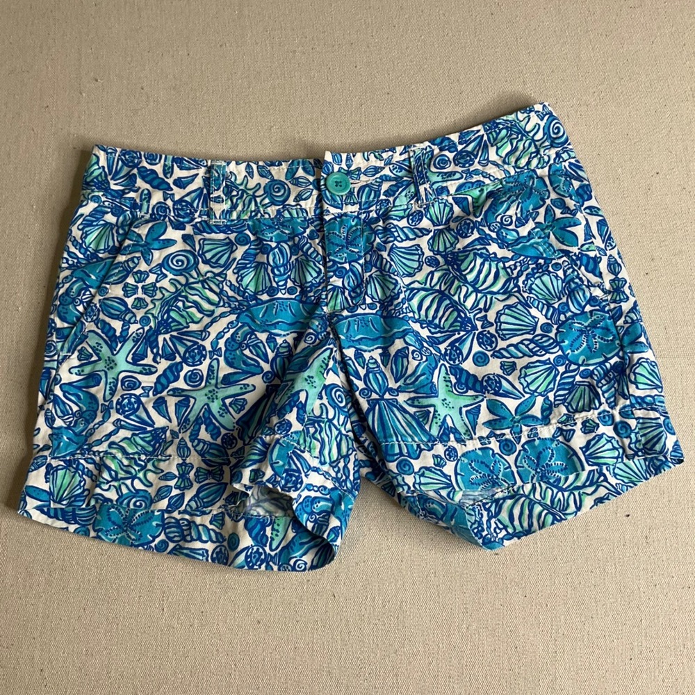 Lily Pulitzer blue and white "Sailor's Valentine" shell Shorts Size 0